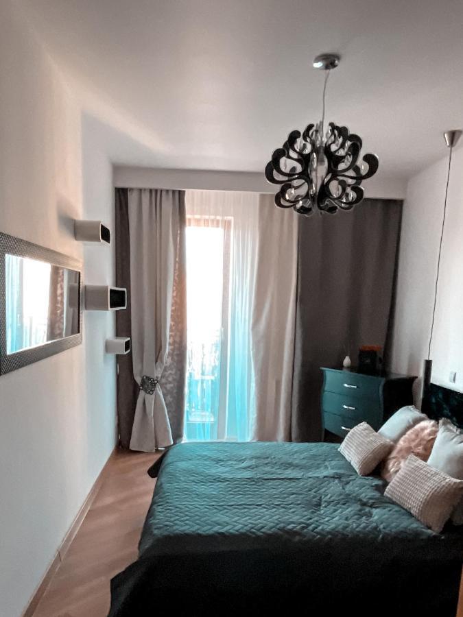 Apartament Solna 80 - Centrum Miasta Z Podziemnym Garazem Kielce Extérieur photo
