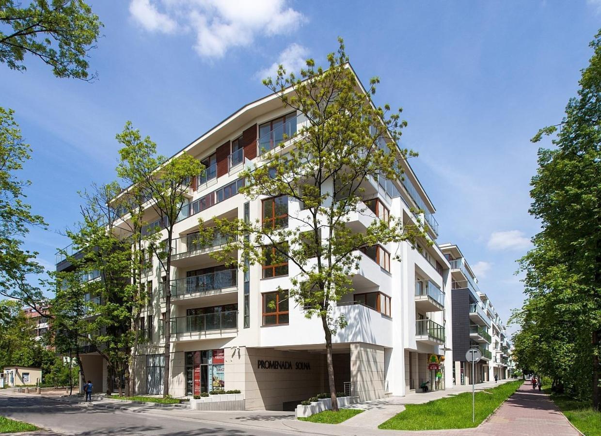 Apartament Solna 80 - Centrum Miasta Z Podziemnym Garazem Kielce Extérieur photo