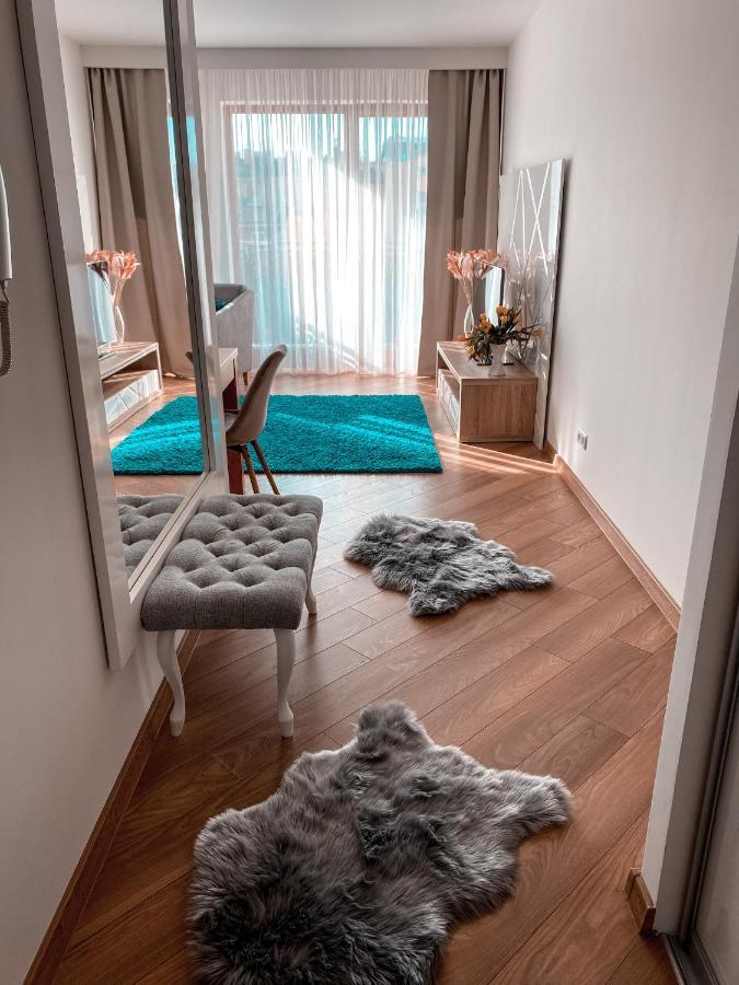 Apartament Solna 80 - Centrum Miasta Z Podziemnym Garazem Kielce Extérieur photo